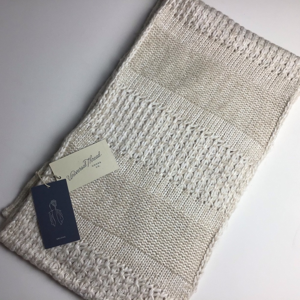 Universal Thread | NWT Oblong Scarf Oatmeal Color